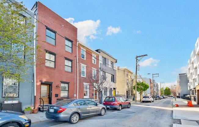 2142 E Arizona St