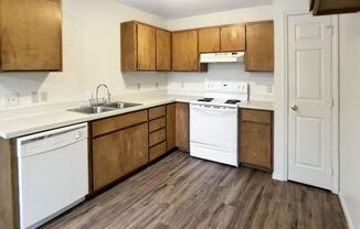 2 beds, 1 bath, $1,350, Unit 4