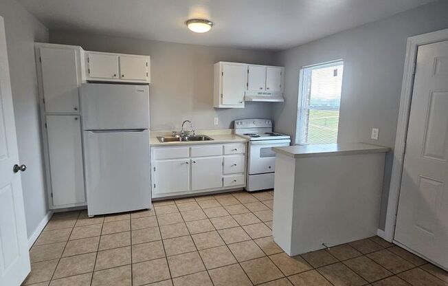 1 bed, 1 bath, 576 sqft, $750, Unit 3631-P