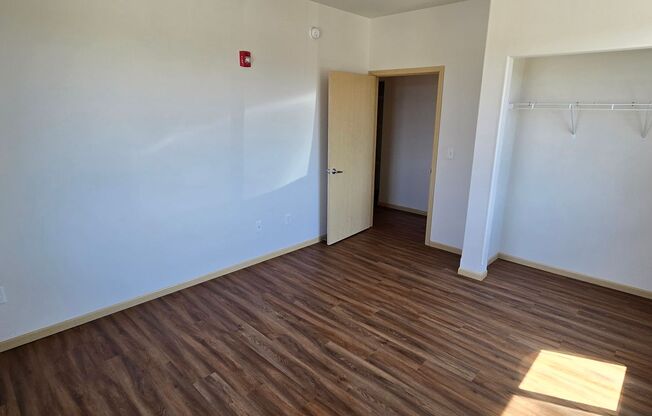 4 beds, 3 baths, $1,895, Unit 112