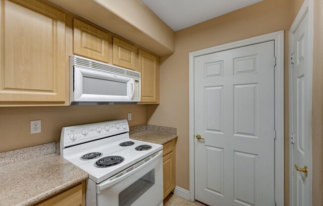 2 beds, 2 baths, 1,036 sqft, $1,500, Unit Badura Ave W. 8000 #2082
