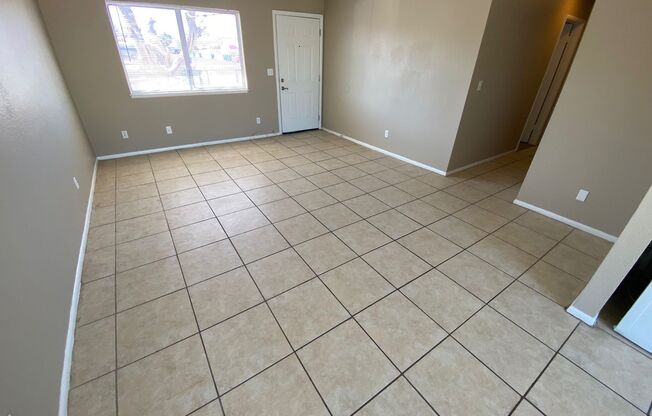 Charming 2 Bedroom, 2 Bathroom Home Close to Nellis Air Force Base