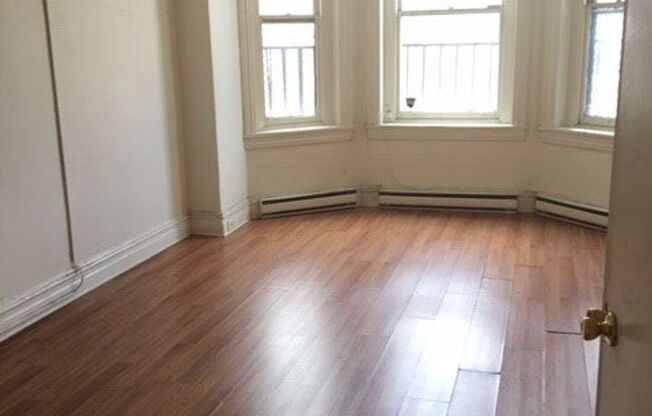2 beds, 2 baths, 1,000 sqft, $1,699, Unit 50-2