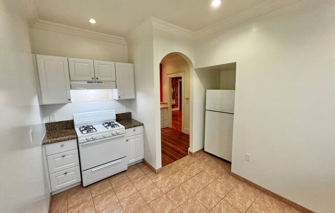 Charming Downtown Long Beach 1 Bedroom Condo