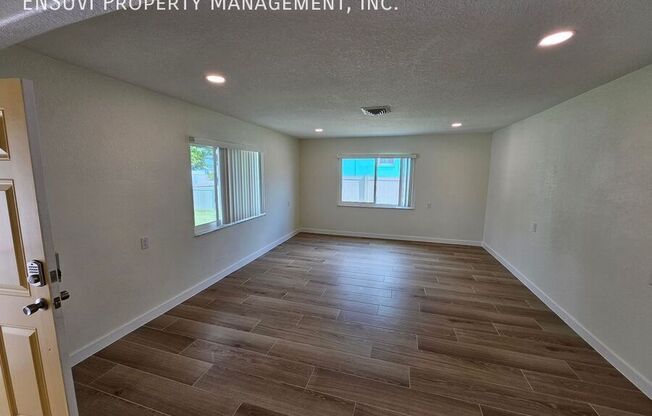 1018 SPINDLE PALM WAY