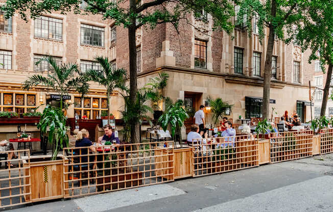 Discover Murray Hill's many dining destinations.