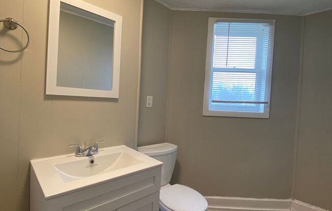 Studio, 1 bath, 420 sqft, $650, Unit #2