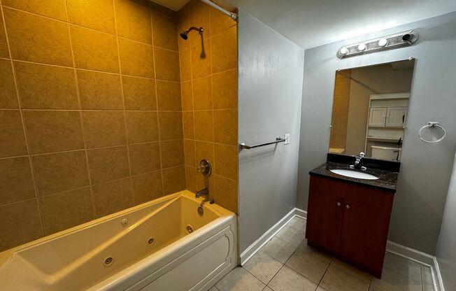 1 bed, 1 bath, $1,450, Unit 3641 #1N