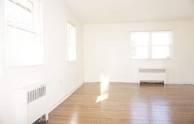 1 bed, 1 bath, 600 sqft, $1,149, Unit A12