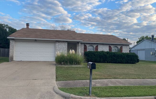 Very nice home in NRH in Birdville ISD