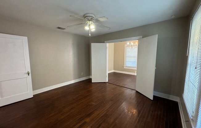 2 beds, 1 bath, $1,125