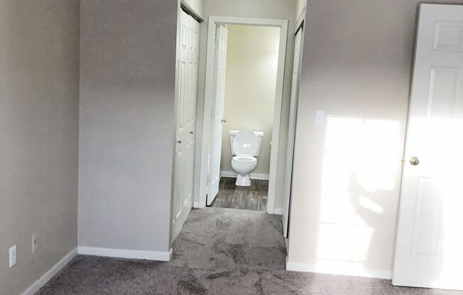 1 bed, 1 bath, 761 sqft, $1,118, Unit 8456f