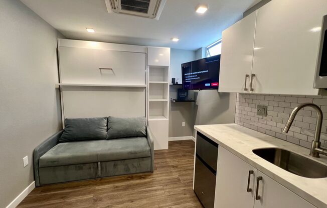 Studio, 1 bath, 194 sqft, $1,625, Unit 435-412