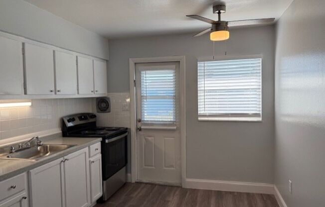 1 bed, 1 bath, 650 sqft, $1,169, Unit 605