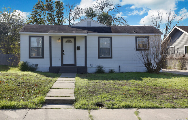 734 W NORWOOD CT