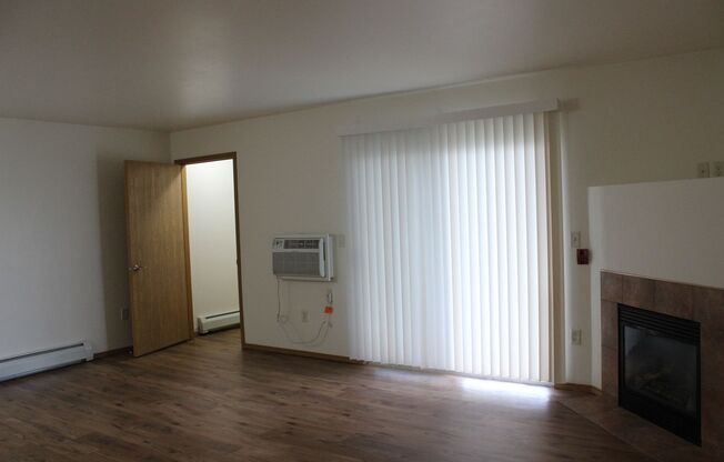 2 beds, 1 bath, 1,050 sqft, $1,149.99, Unit 154-01