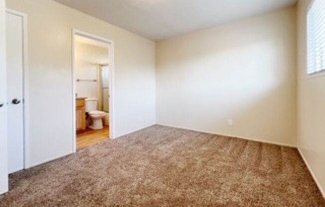 1 bed, 1 bath, $2,095, Unit Unit 12