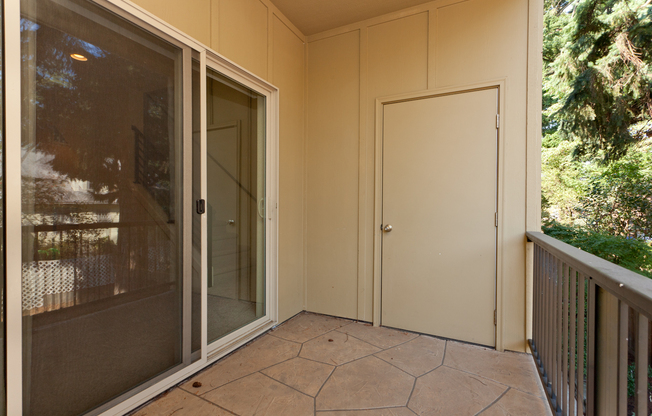 N0031 - Gables on Stark