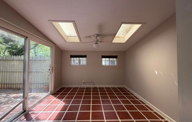 End unit townhouse in South Park