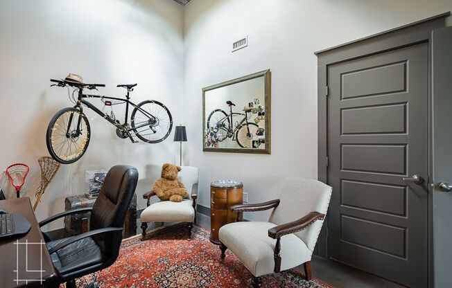 2 beds, 2 baths, $2,350, Unit 727 N. 4th St. Apt. 211