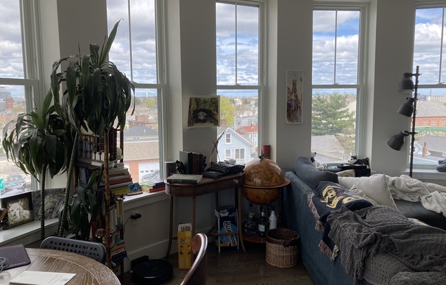 1 bed, 1 bath, 865 sqft, $3,000, Unit 401