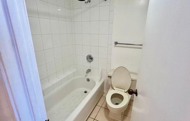 2 beds, 2 baths, $3,450, Unit # 2005