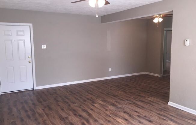 1 bed, 1 bath, 755 sqft, $925, Unit 19