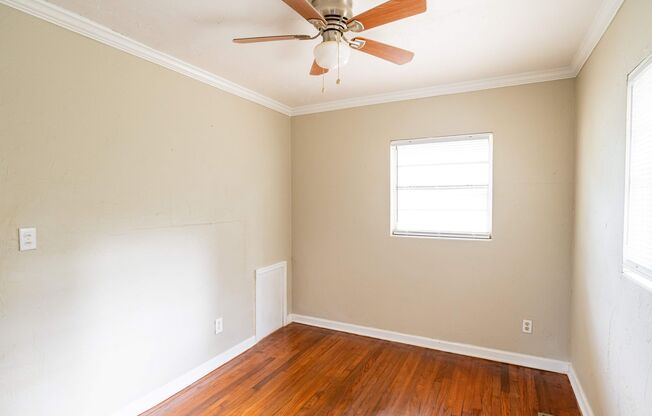 2 beds, 1 bath, $1,050