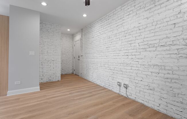 Studio, 1 bath, 326 sqft, $1,465, Unit 1631-1J
