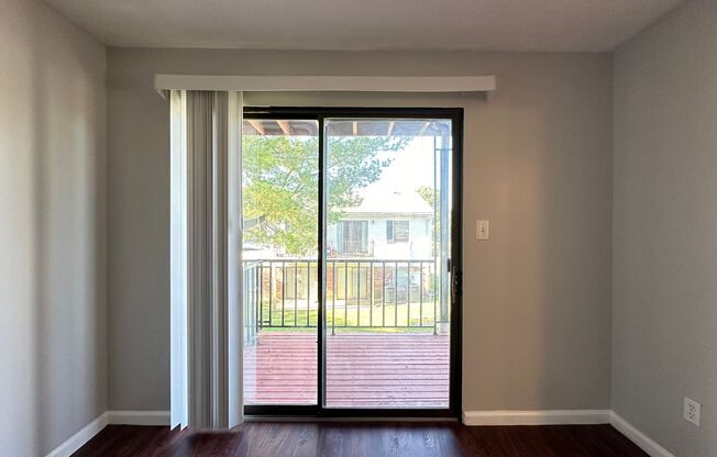 1 bed, 1 bath, 660 sqft, $925, Unit 15