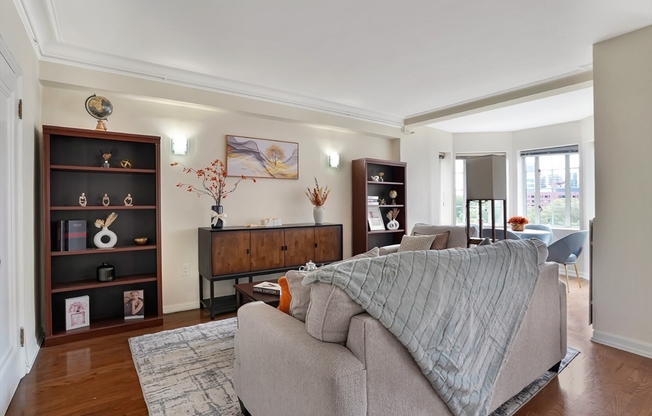 1 bed, 1 bath, 764 sqft, $3,500, Unit B801