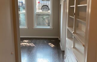3 beds, 1 bath, 1,000 sqft, $1,775, Unit Gdn Front