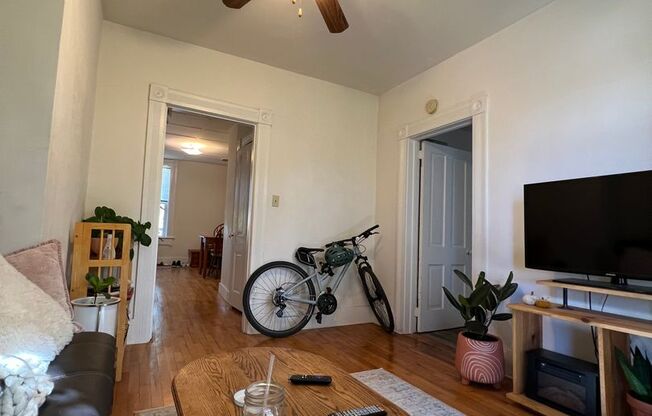 1 bed, 1 bath, 486 sqft, $750, Unit 7