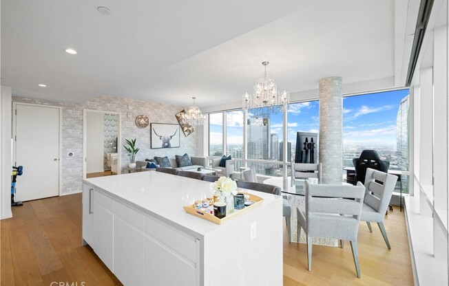 2 beds, 2 baths, 1,309 sqft, $7,000, Unit 4111