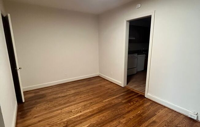 Alexandria/Old Town - 118 Baggett Place - $2,495.00