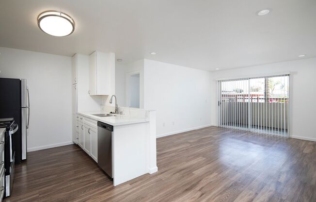 2 beds, 2 baths, 965 sqft, $2,995, Unit 138