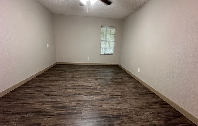 2 beds, 2 baths, 845 sqft, $1,100, Unit 5