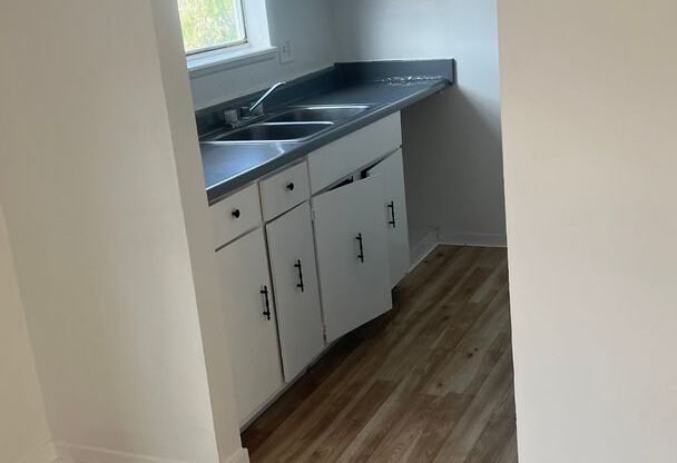 1 bed, 1 bath, 667 sqft, $720, Unit 102