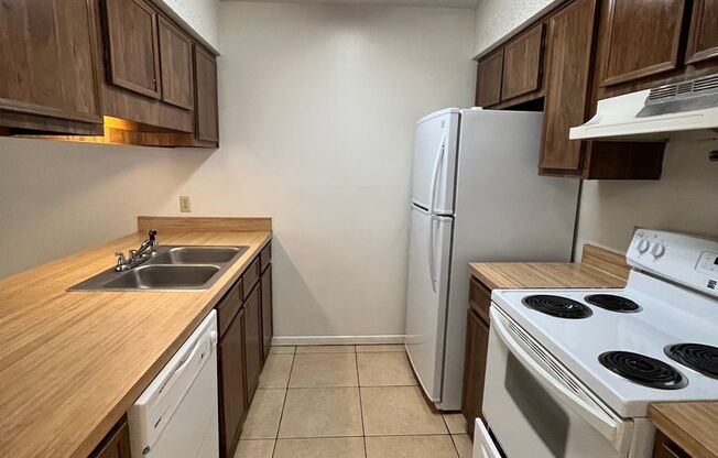 2 beds, 1 bath, $1,395