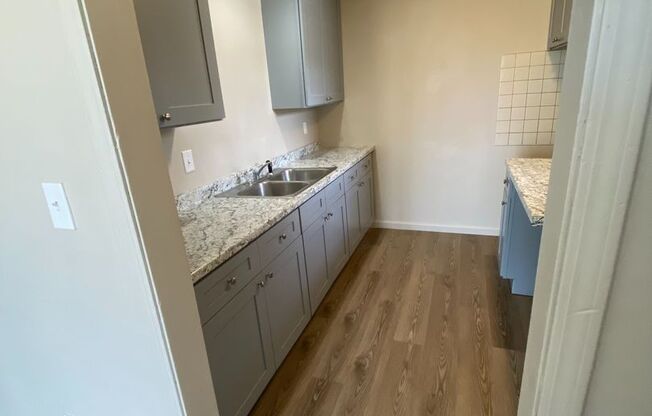 Coming soon - 2 Bedroom Apt in Columbia with Laundry Connections