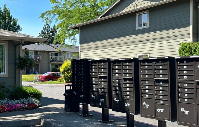 2 beds, 1 bath, 900 sqft, $1,429, Unit 85H