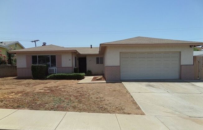 3 Bedroom - 2 Bathroom Single Story Home in El Cajon