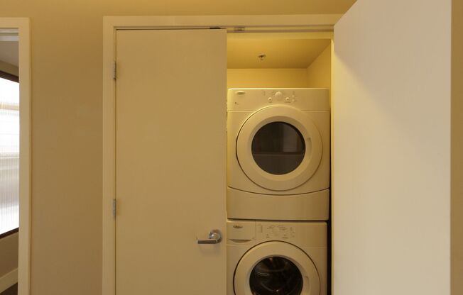 2 beds, 2 baths, 1,295 sqft, $2,090, Unit 202