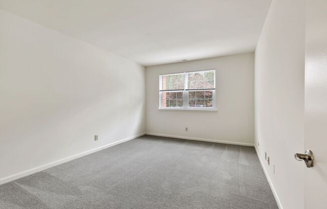 2 beds, 1 bath, 1,173 sqft, $1,880, Unit C11