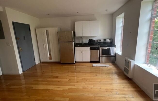 Studio, 1 bath, $3,000, Unit 4A