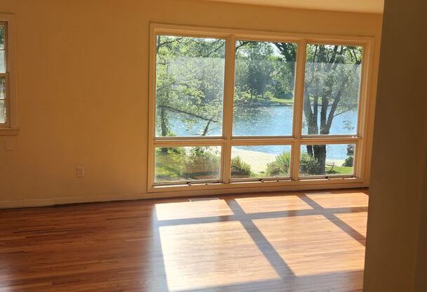 3 beds, 2 baths, 1,220 sqft, $2,350, Unit 7911 NW Westside Drive