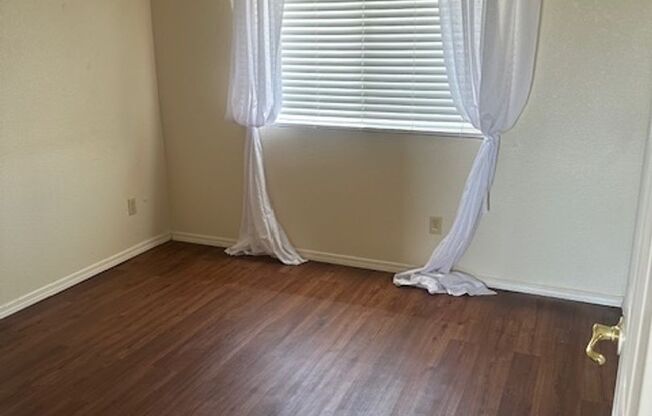 2 beds, 2 baths, $2,500