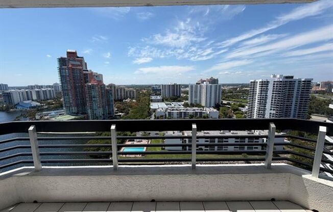 2 beds, 2 baths, $3,500, Unit # 2303