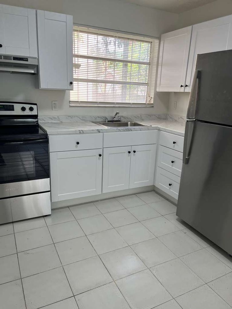 NORTHWEST HAVANA LLC