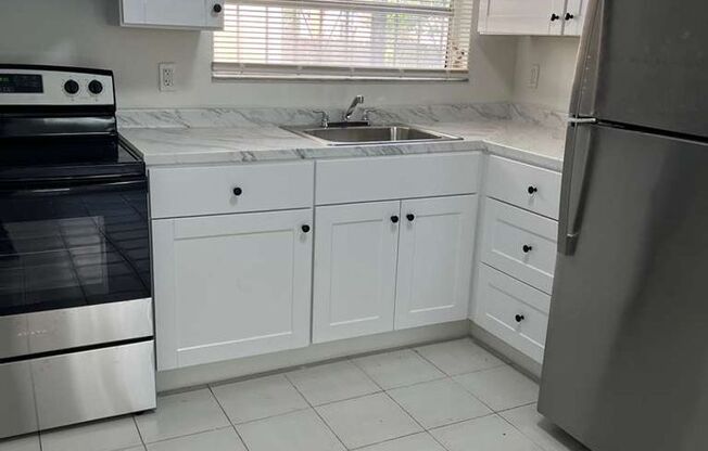 NORTHWEST HAVANA LLC